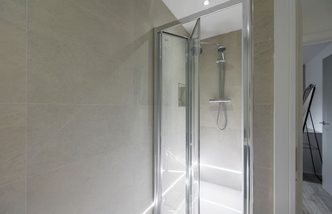 Remarkable 2-bed Apartment in Camberley - Foto 23