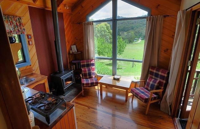 Wisteria Cottage and Cabins - Photo 19