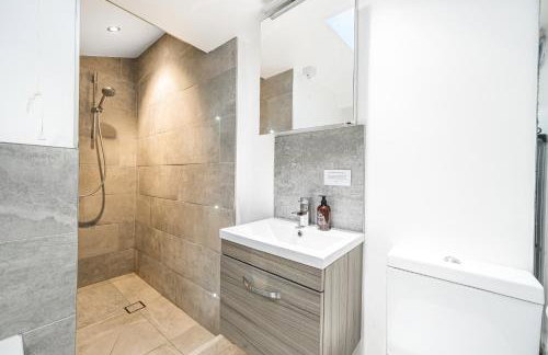 Luxurious & modern on-the-beach family retreat - Foto 29