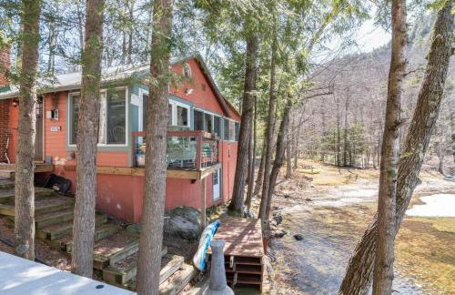 Berta's Lake Front Cottage on Winona Lake! - Foto 2