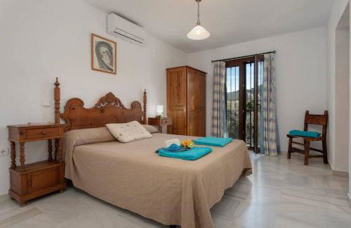 Preciosa villa con gran piscina y fabulosas vistas - Photo 17