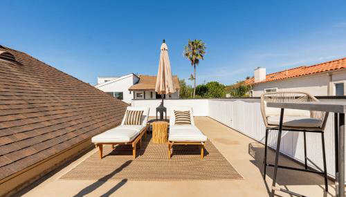 Walk to Beach! Patio, Rooftop, Yard, BBQ! Downtown Huntington - Foto 4, sunbed