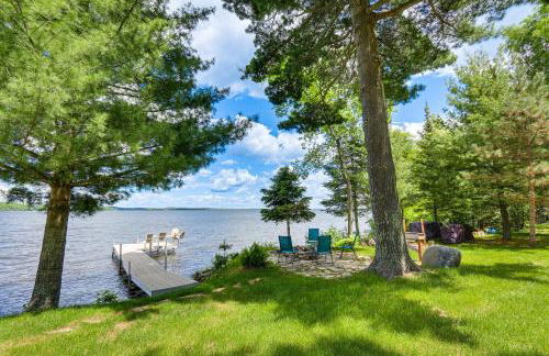 Lakefront Tower Home with Shared Dock! - Foto 1