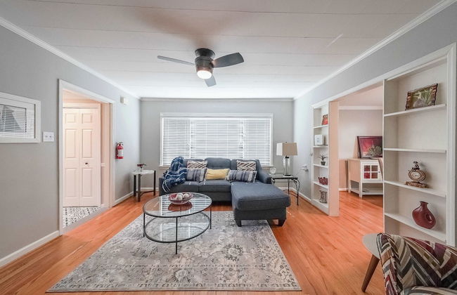 Kennesaw Cottage - Photo 14