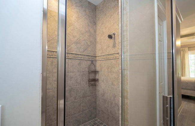 7516 Luxury Home 5BD Perfect for Your Family - Foto 35