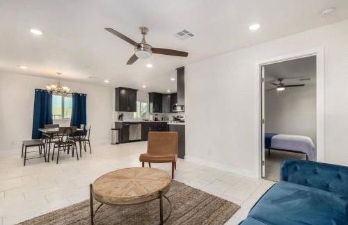 Your Downtown Home With California King Bed Unit A - Photo 29