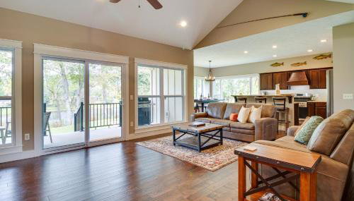 Flippin Home with Deck and Grill Steps to White River - Foto 3