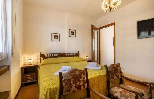 Sciura Elena's Terrace With Lake, Mounts & Valley by Halldis - Foto 19