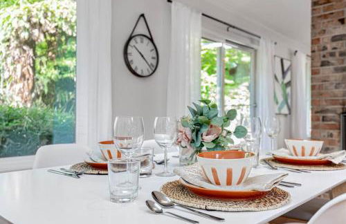 Mid-Century Modern Home - 3-Bedroom Rambler - Foto 4