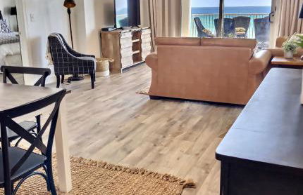 Barefoot Bliss - beachfront condo - sleeps 12 - Foto 75