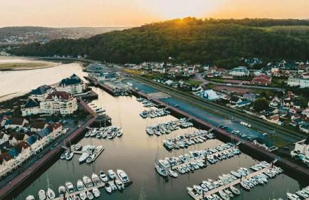 VILLA CATHY DUPLEX PLEIN SUD VUE PORT avec PISCINE INTERIEURE CHAUFFÉE - Foto 3