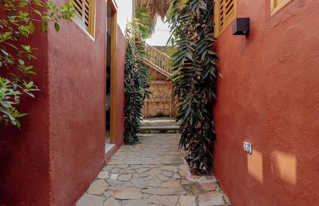 LAS DUNAS BEACH HOUSE - Photo 17