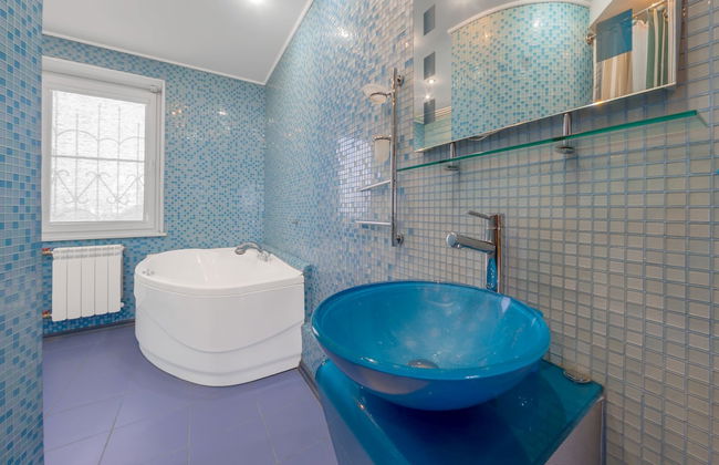 InnHome Apartments on Vorovskogo 36b - Photo 36