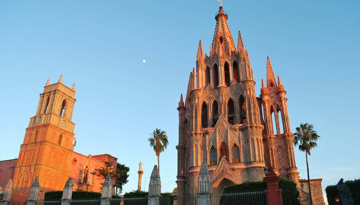 Day Trip to San Miguel de Allende + Hot Springs - Photo 2