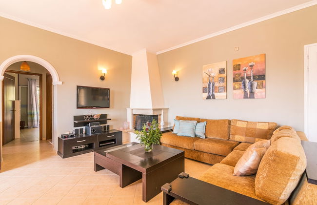 The Olive Grove Cottage by Konnect, 2.5 km from Ipsos - Foto 5