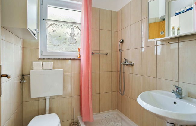 Home Near Red Lake in Ricice - Foto 24