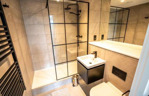 Modern and Sleek 2 Bed Flat in Central Manchester - Foto 6