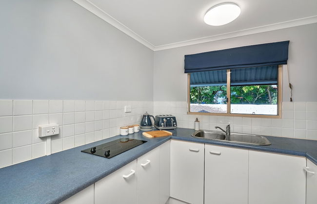 Tropical Oasis near Beach - Photo 4