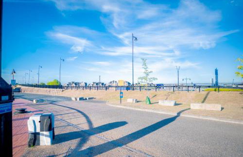 Cosy 5 Bedroom House With Parking - Foto 37