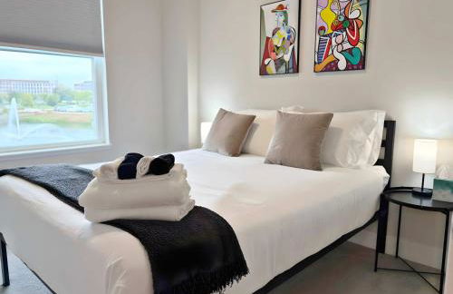 4BR Townhouse with Lake View & Parking - Sleeps 10 - WV rep 3 - Foto 32