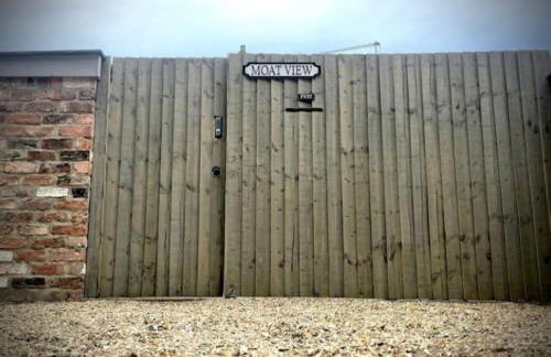 Moat View FREE PARKING, CENTRAL, EV PLUG - Foto 28