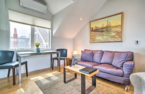 Right on Commercial St! Waterfront Condo with View - Foto 8