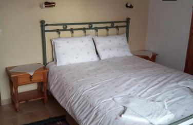 Evanthia Toroz Rooms & Studios - Photo 12