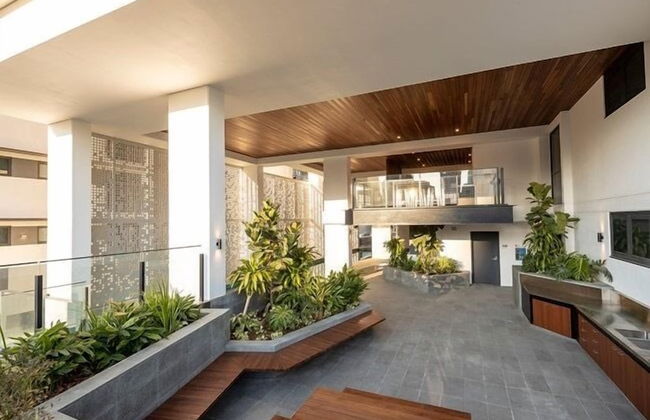 Charming Urban Retreat - Photo 17