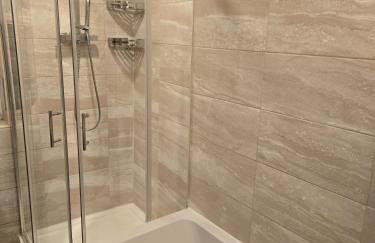 Luxurious home away from home - Photo 4