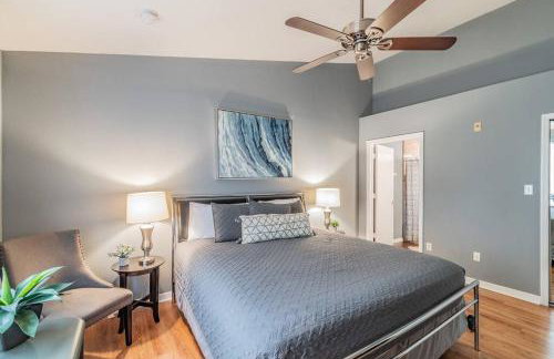 FABULOUS New Decor, Near Dis, Fireplace, Star Wars Children's BR, Next To Pool, LOW rates! - Foto 15