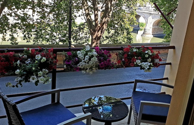 Augustana House - Photo 36