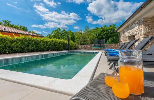 Villa Biba, a seaside hideaway with a pool - Foto 30