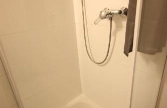 Moderne Studio Apartments und 120qm Wohnungen in Oberhausen, ideal für Geschäftsreisende und Monteure - Foto 44