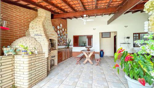 Casa com churrasqueira e piscina em Itanhaem - Foto 2