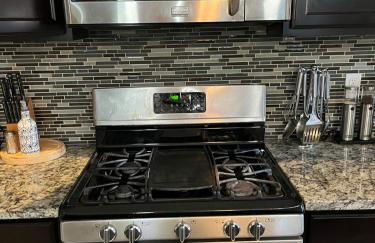 Spacious 4BR Retreat-Lush Garden - Foto 28