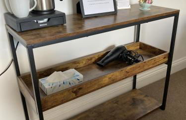 Stunning Barn Conversion with HOT TUB and ALPACAS - Ty Cerrig Barn - Photo 30