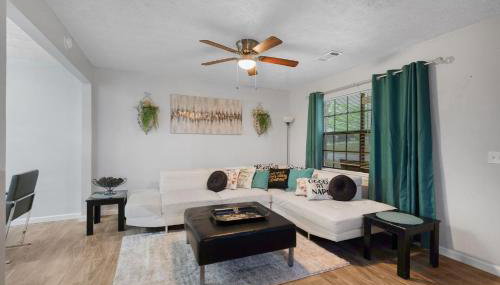 Family-Friendly 3BR Oasis in Powder Springs home - Foto 2