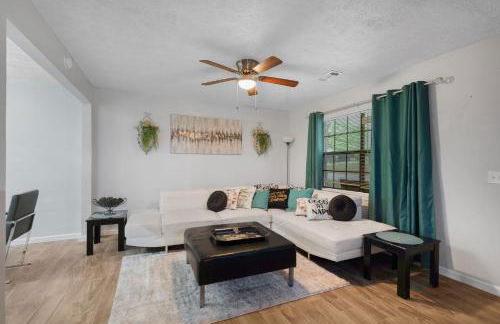 Family-Friendly 3BR Oasis in Powder Springs home - Foto 2