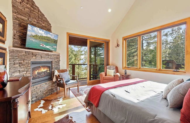 Luxury Mountain Chalet Deck w/ BBQ & Lake Views - Photo 4