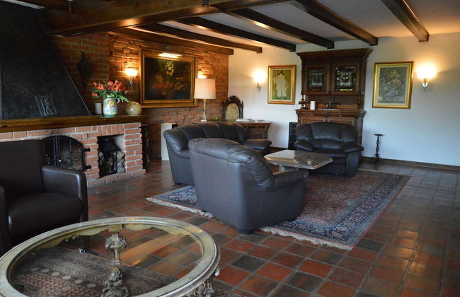 Romantic Mansion in Strotzbusch by the Forest - Photo 9