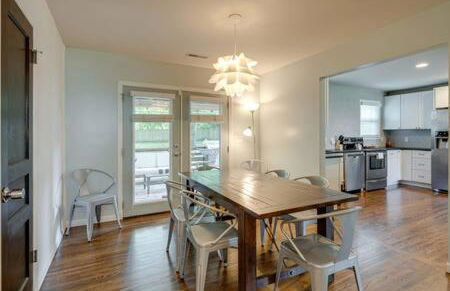 1-Story Home, Fenced Yard, Grill, Firepit, Parking, Sleeps 10, Pet-Friendly, Smart TVs, 10 Mins to Nissan Stadium & Five Points, Cozy Bedrooms, Outdoor Fun, Perfect for Families & Groups - Foto 6