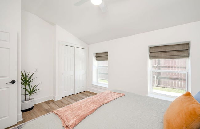 Modern 3 2 two Kings hot tub Fire pit 16min to Wine Trail Nearby Pickleball Courts Pools - Foto 27