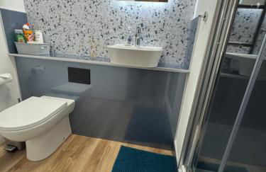 EVELYN - KENILWORTH STUDIO FLAT 30m2 - PRIVATE PARKING - Foto 7