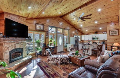 Mountain-View Cabin about 2 Mi to Downtown Clayton! - Foto 3