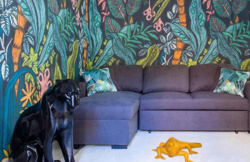 Tropical Boutique Apartment - Photo 25