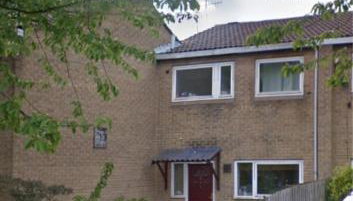 H21 -3 bed Close to Town Drive Parking 2 toilets Contractor Digs - Foto 2