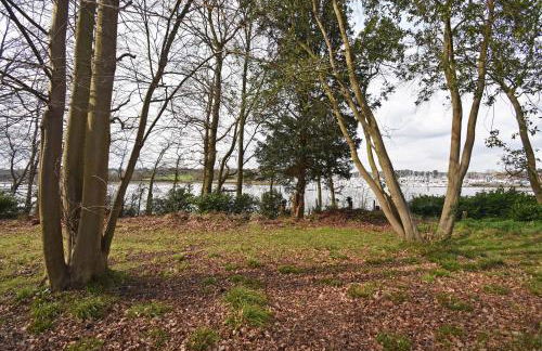 Brooklands Farm Hamble River Apartment with river frontage and garden - Foto 9