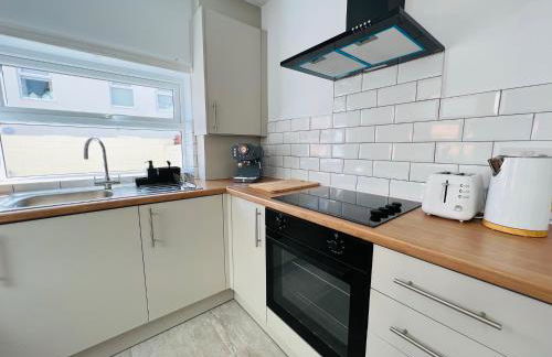 2025 Award Winner Liverpool Peach House - 4 Bedrooms - Foto 58