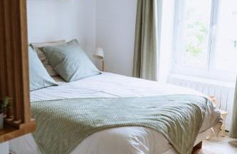 Superbe studio rénové proche Métro avec garage - Foto 1