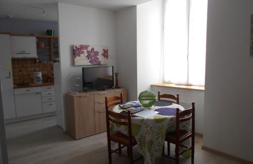 BELLE appartement T2 neuf et en plein centre - Foto 3